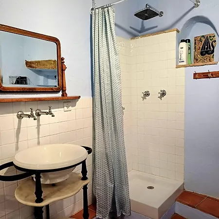 بيت للعطل La Querala